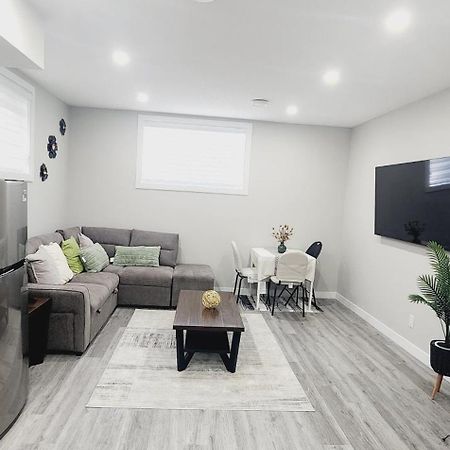 Fabulous And Cozy Guest Suite YYC المظهر الخارجي الصورة