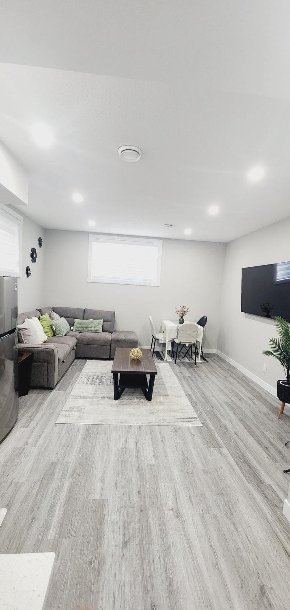 Fabulous And Cozy Guest Suite YYC المظهر الخارجي الصورة