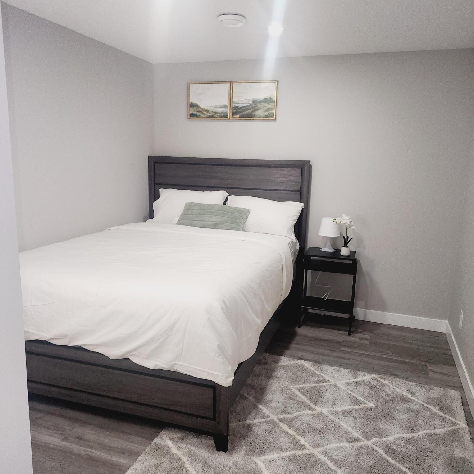 Fabulous And Cozy Guest Suite YYC المظهر الخارجي الصورة
